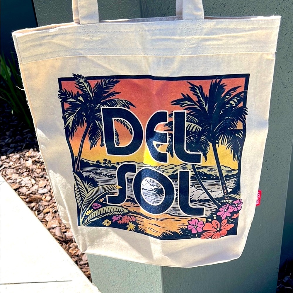NWOT Del Sol Tote Bag with Tropical Print